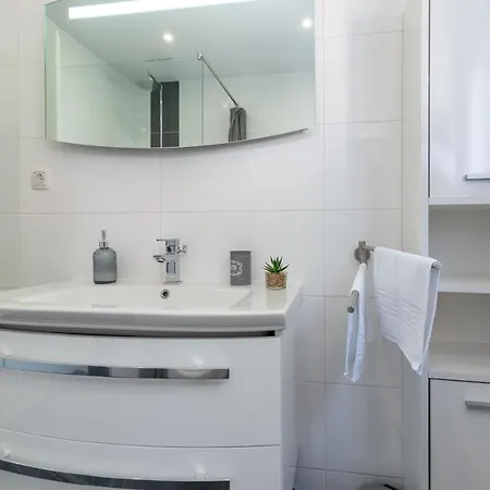 Ela Apartman *