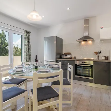 Apartman Ela *